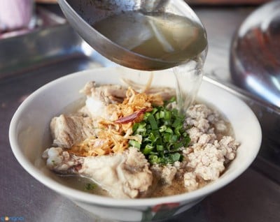 ก๋วยจั๊บญวน วังมุขแลนด์ มีสาขาเดียว