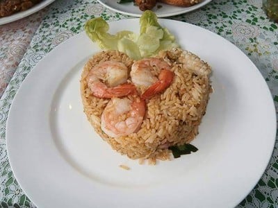 HugMomCafe (บ้านกาแฟฮักมัม) HugMomCafe (บ้านกาแฟฮักมัม)