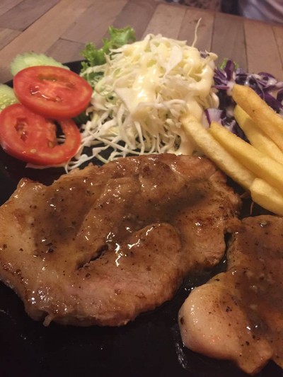 สเต็ก P' หมี (สเต็กพี่หมี) สาขา 1 สเต็ก P' หมี (สเต็กพี่หมี) สาขา 1