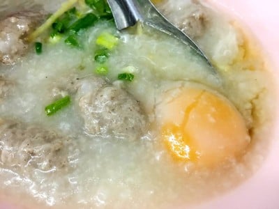 เมนูของร้าน โจ๊กสามย่าน จุฬา ซอย11