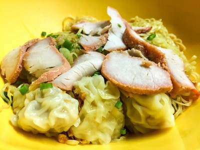 ไจ๊ บะหมี่จักรพรรดิ์ สี่แยกสะพานเหลือง ไจ๊ บะหมี่จักรพรรดิ์ สี่แยกสะพานเหลือง