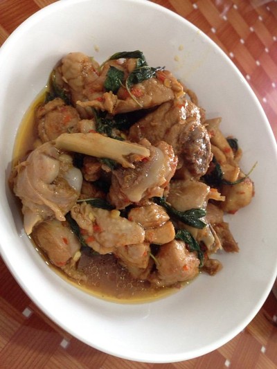ไก่ผัดเผ็ด