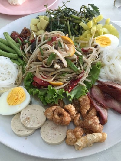 ร้านแจ่วฮ้อน ร้านแจ่วฮ้อน