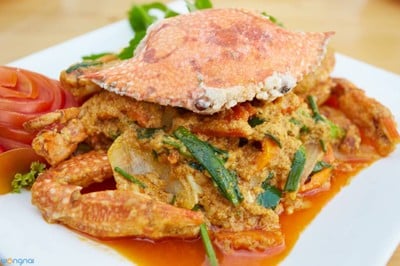 Hybrid bar and bistro