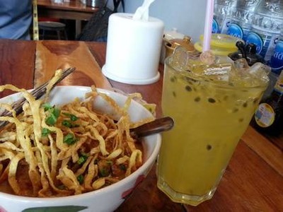 ข้าวซอยไก่