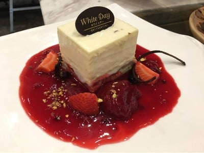 White Day Patisserie เดอะเซอร์เคิล ราชพฤกษ์