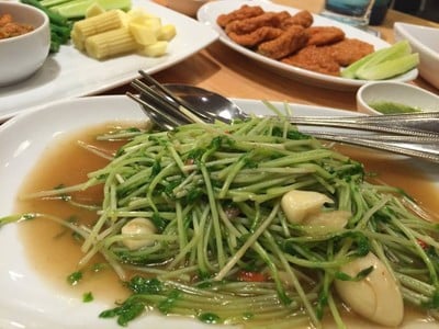 Laemcharoen Seafood เซ็นทรัล ลาดพร้าว