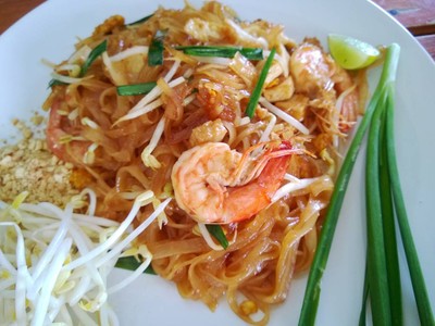 โรงโกปี้ บ้านแถวน้ำ (Baan Thaew Nam coffee Station) โรงโกปี้ บ้านแถวน้ำ (Baan Thaew Nam coffee Station)