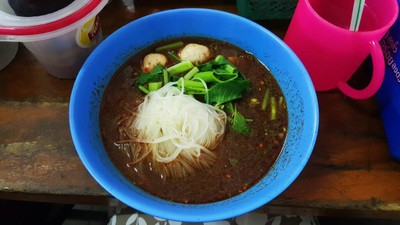 เส้นเล๋กหมูไม่ใน