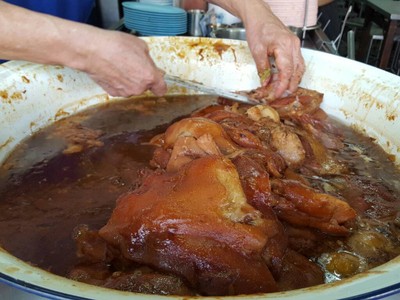 อาหาร หรือ เครื่องดื่ม