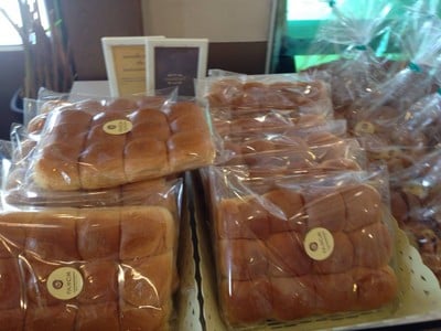 ขนมปังไร้ไส้ อร่อย