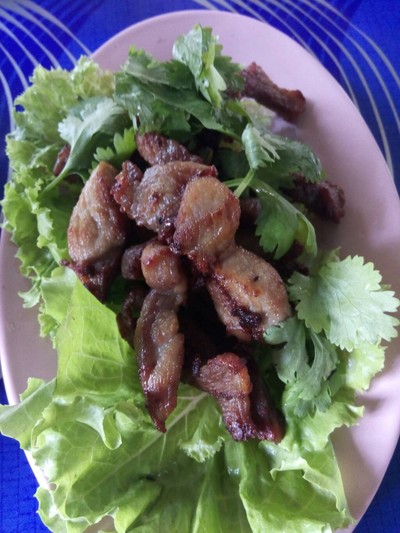 หมูแดดเดียวทอด