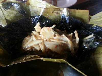 ห่อหมกหน่อไม้ใส่ไก่