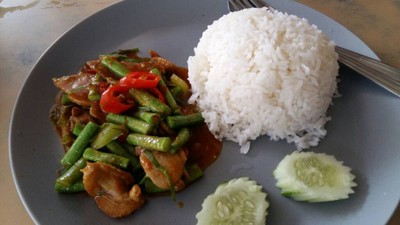 อาหาร หรือ เครื่องดื่ม