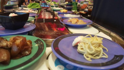 อาหาร หรือ เครื่องดื่ม