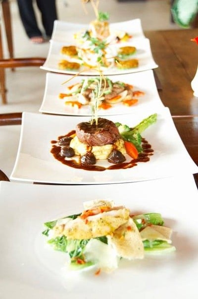 เดอะ บีช คาเฟ่ จันทร์ดารา รีสอร์ท แอนด์ สปา