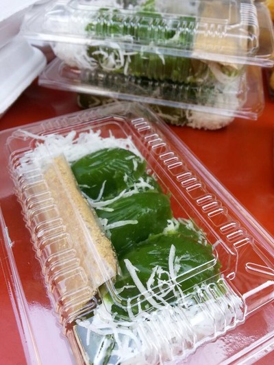 ขนมเปียกปูนใบเตย