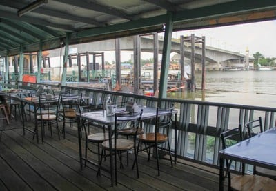 บรรยากาศ ฮงเส็งโภชนา ริมน้ำ