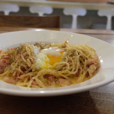 Pasta carbonara & soft boiled egg (135.-)