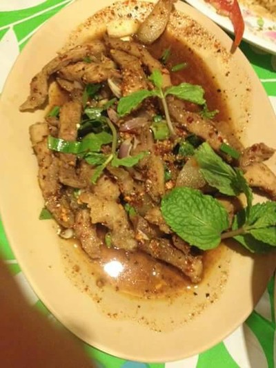 อาหาร หรือ เครื่องดื่ม