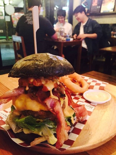 Piggy Lava Blt Usa Burger