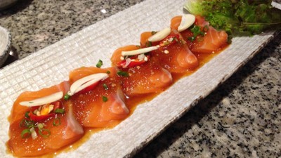 แซลม่อนแซ่บ