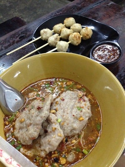 เมนูของร้าน เปลว ก๋วยเตี๋ยวต้มยำโบราณนครปฐม ห้วยขวาง