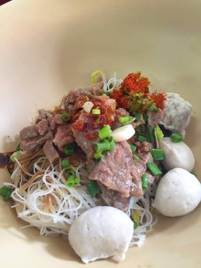 ลูกชิ้นอนามัย ซอยศูนย์วิจัย (ข้าง รพ.กรุงเทพ) ลูกชิ้นอนามัย ซอยศูนย์วิจัย (ข้าง รพ.กรุงเทพ)
