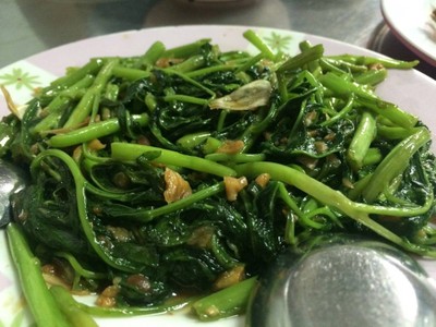 ผัดผักบุ้ง