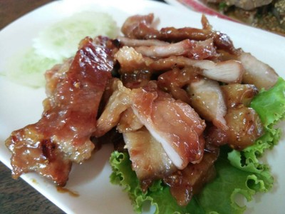 หมูร้องไห้