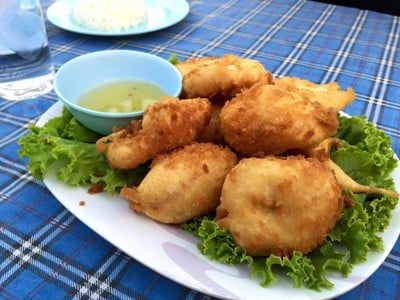 ปลาหมึกชุบแป้งทอด