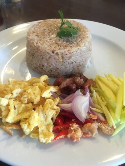 ข้าวคลุกกะปิ