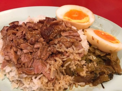 ข้าวขาหมู เนื้อตุ๋น โก๋ปานจอมตุ๋น หมูตุ๋น ชั้น2 พันธุ์ทิพย์งามวงศ์วาน