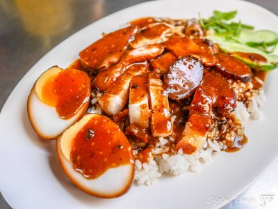 ข้าวหมูแดง นายฮุย (นาครสนุก) (Kao Moo Dang Nai Hui) เยาวราช ข้าวหมูแดง นายฮุย (นาครสนุก) (Kao Moo Dang Nai Hui) เยาวราช