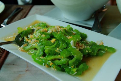 มะระผัดไข่