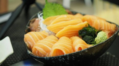 แซลม่อนซาชิมิ