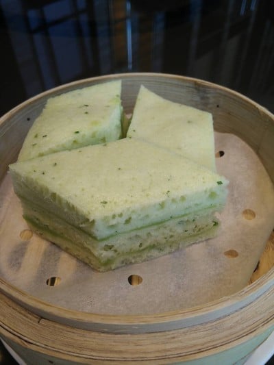 Steamed sponge cake with pineapple and egg custard