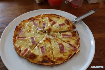 Hawaiian Pizza