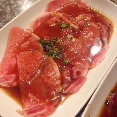 หมูหมักซอสเผ็ดมิโซะ