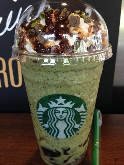 Starbucks (สตาร์บัคส์) อาคารสินธร Starbucks (สตาร์บัคส์) อาคารสินธร