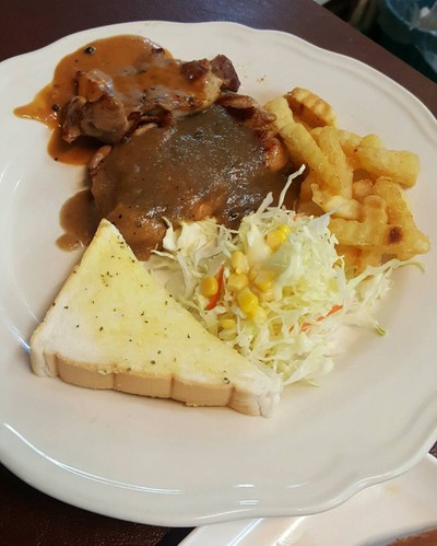 ชุดสเต็กไก่ (75.-)
