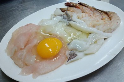 อาหาร หรือ เครื่องดื่ม