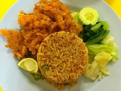 ข้าวผัดน้ำพริกมันกุ้ง