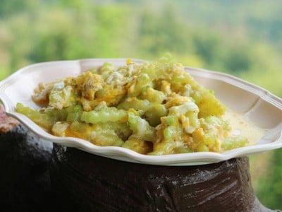 มะระหวานผัดไข่