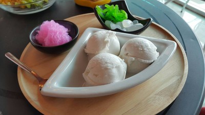 ไอติมกะทิ