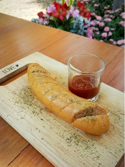 Mushroom Hut Cafe (มุสรูมฮัท) Mushroom Hut Cafe (มุสรูมฮัท)