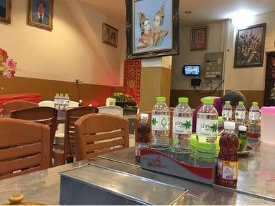 บรรยากาศ ราดหน้าราโด้ เจ้าเก่า 1