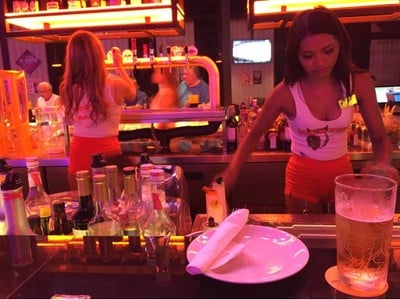 Hooters  Pattaya