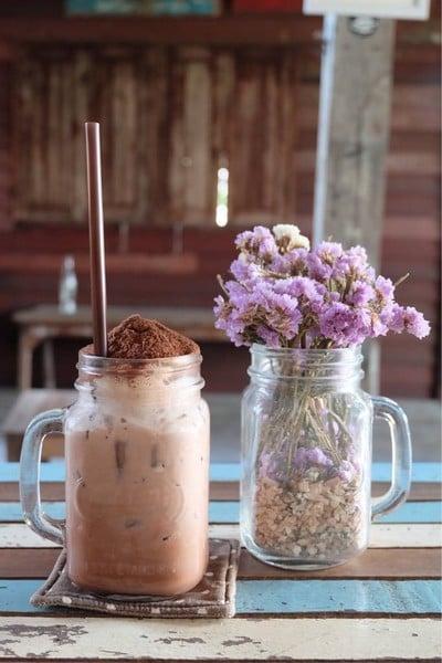 ณ ลาดกระบัง