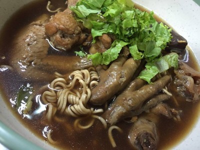 มาม่าก๋วยเตี๋ยวไก่เครื่องมาครบ